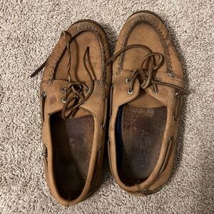 Sperry size 10
